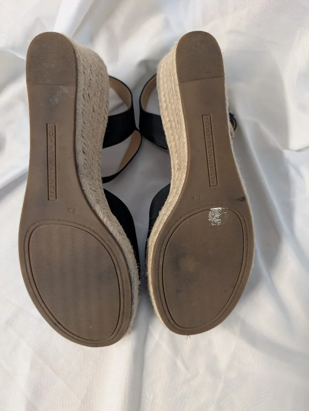 The Tommy Hilfiger® Gallie sandal  9 1/2 M